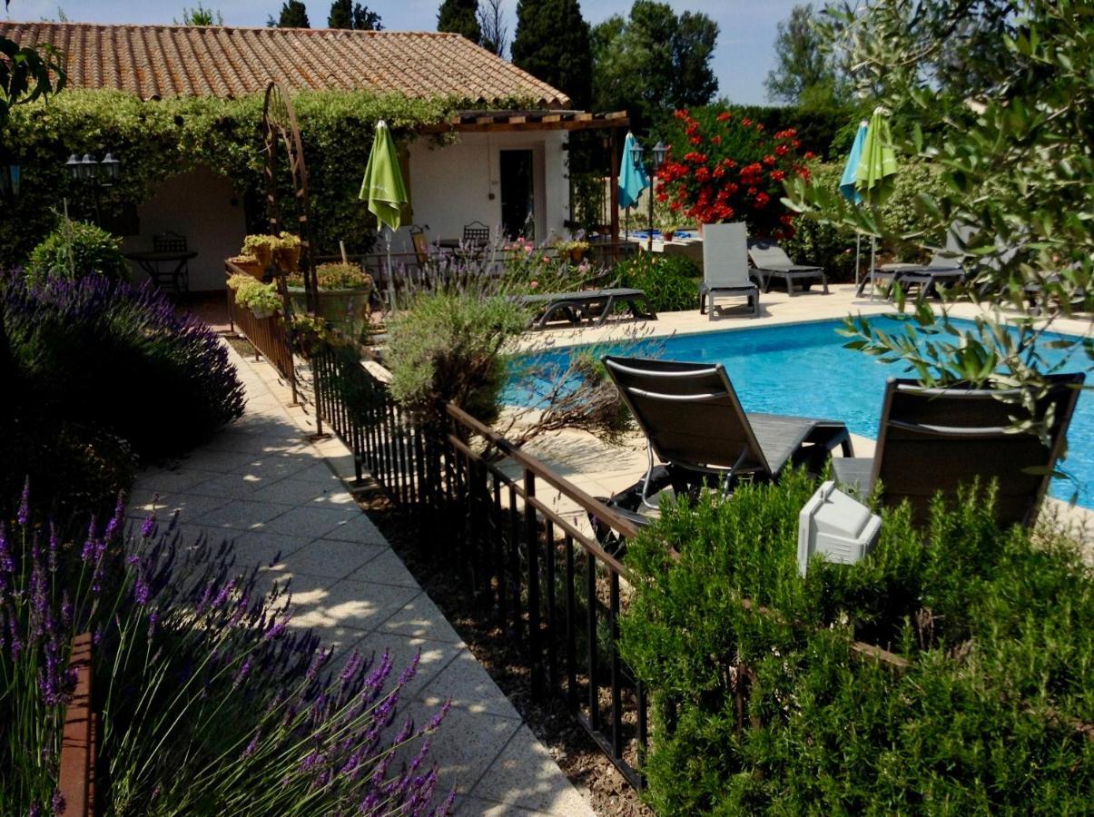 Logis Hotel Restaurant Hostellerie De La Tour Fontvieille Eksteriør bilde