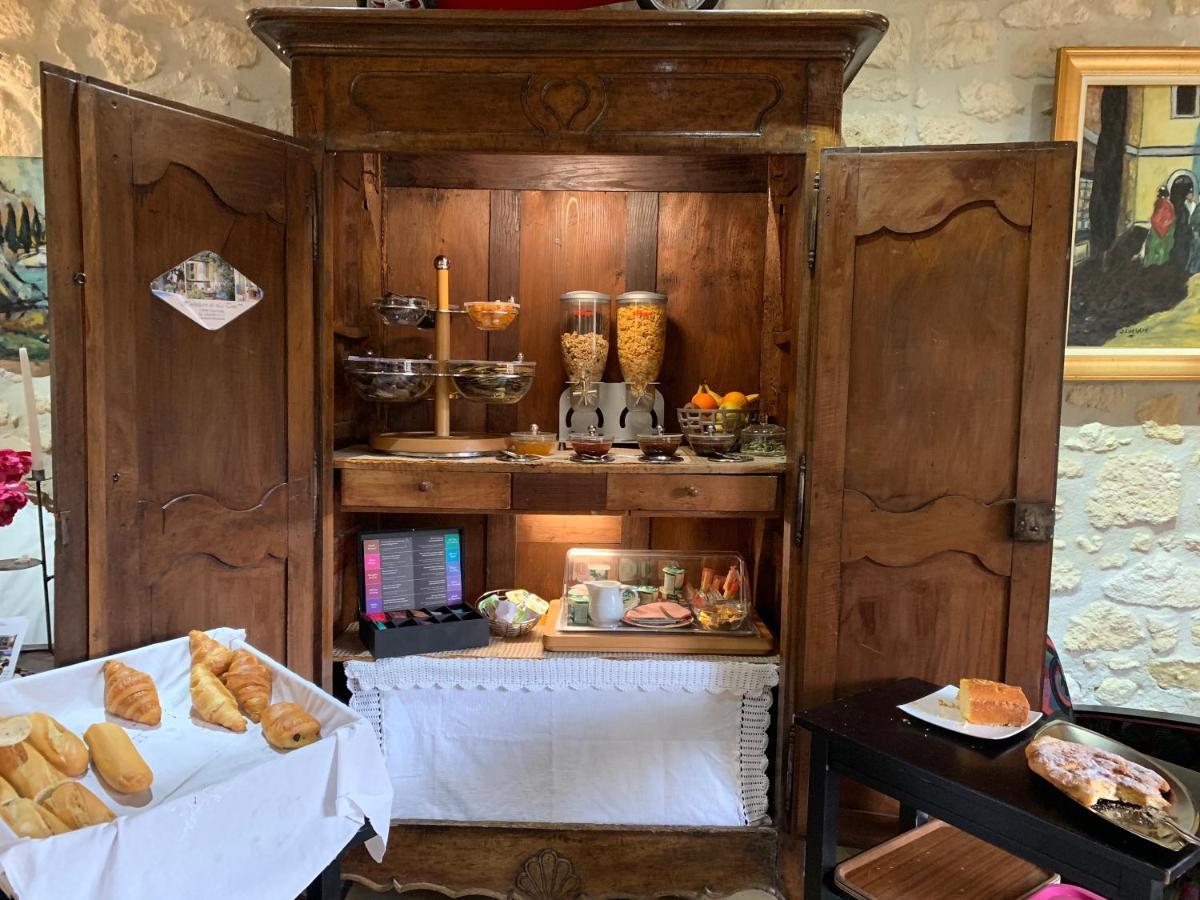 Logis Hotel Restaurant Hostellerie De La Tour Fontvieille Eksteriør bilde