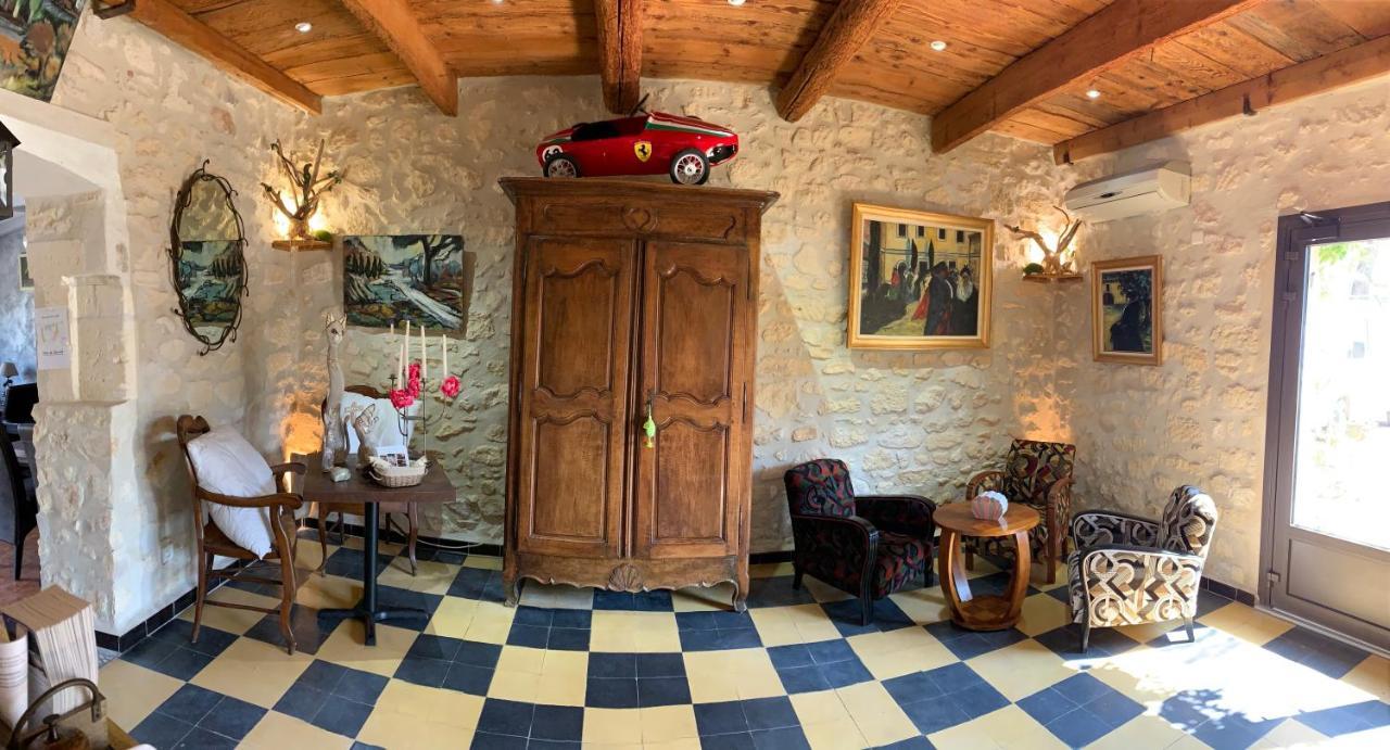 Logis Hotel Restaurant Hostellerie De La Tour Fontvieille Eksteriør bilde